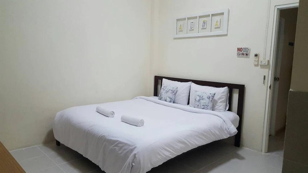 Asok Montri Hostel Bangkok Ngoại thất bức ảnh