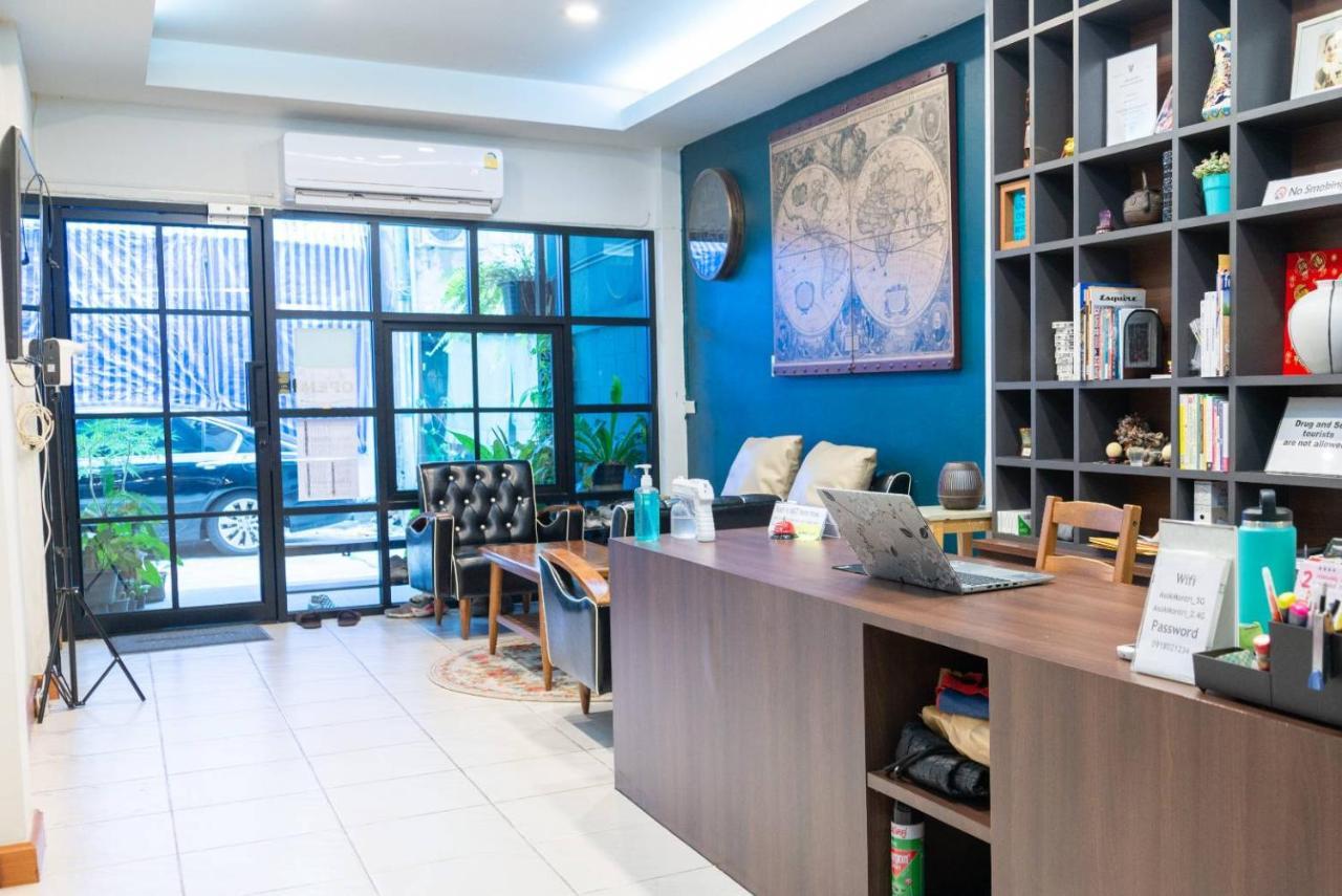 Asok Montri Hostel Bangkok Ngoại thất bức ảnh